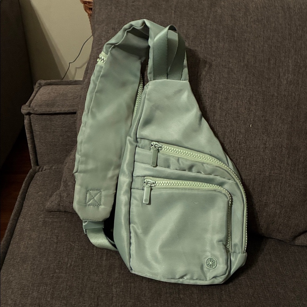 Stylish Green Sling Bag - Picture 2 of 10